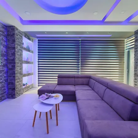 Luxury Vall Apartment