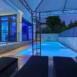 Luxury Vall
