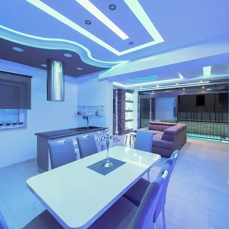 Luxury Vall *