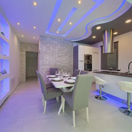 Luxury Vall Daire *