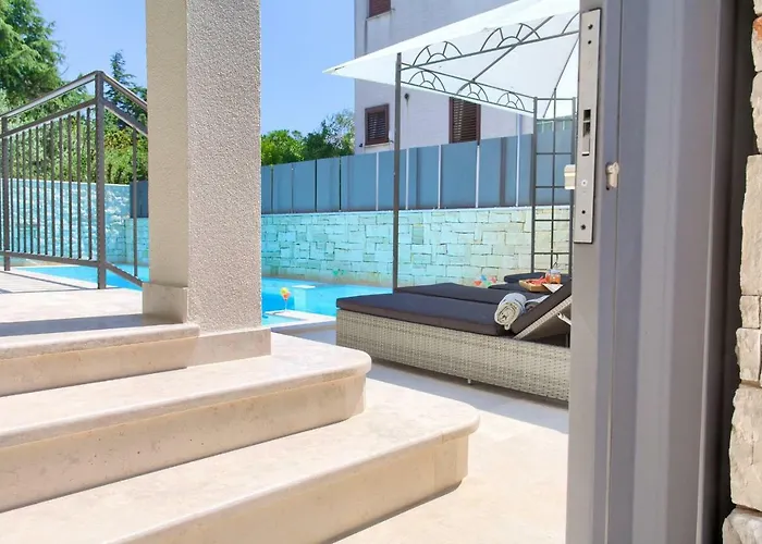 Luxury Vall *